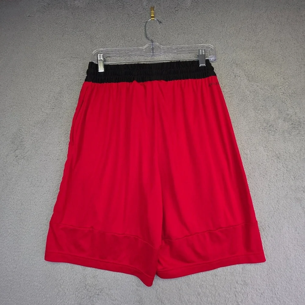 Adidas Basketball Club Shorts‎ Mens M Red Relaxed Baggy Three Stripes Sports